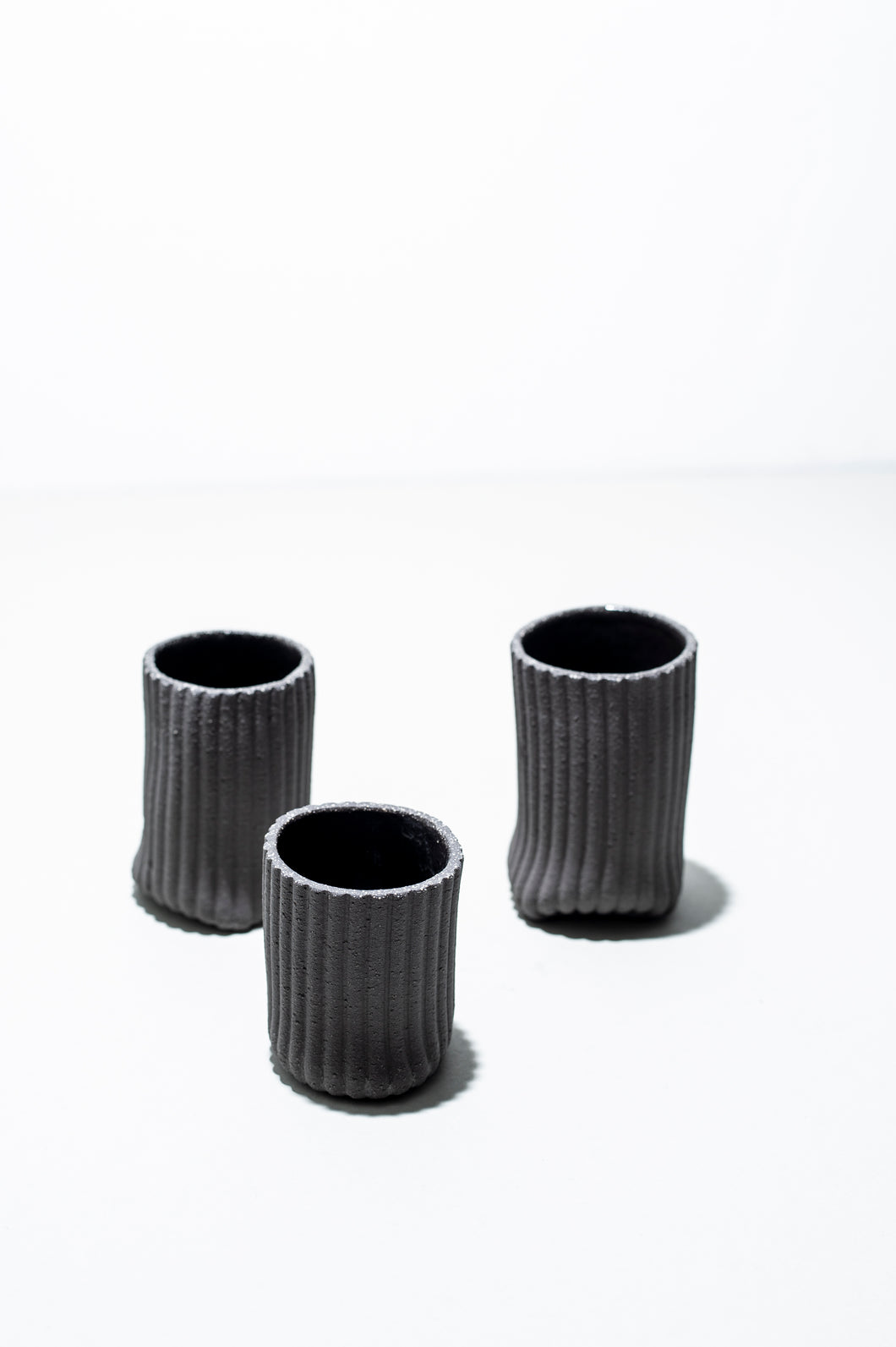 ANTHRACITE CUPS SMALL/ MANUEL KUGLER
